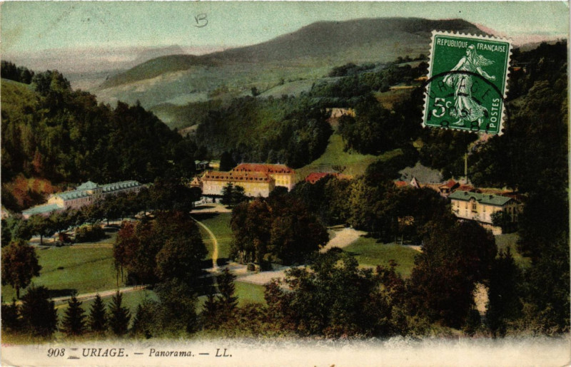Carte postale ancienne Uriage - Panorama