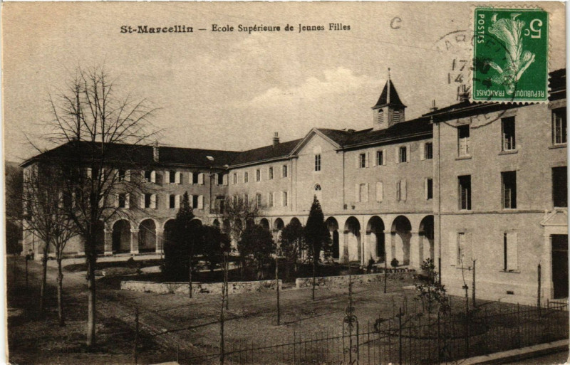 Carte postale ancienne Saint-Marcellin - Ecole Superieure de Jeunes Filles à Saint-Marcellin