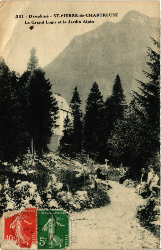 Carte postale ancienne Dauphiné - Saint-Pierre-de-Chartreuse - Le Grand Logis et le Jardin à Saint-Pierre-de-Chartreuse