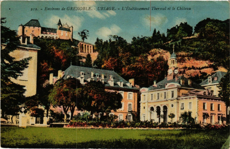 Carte postale ancienne Env. de Grenoble - Uriage - L'Etabl. Thermal et le à Grenoble