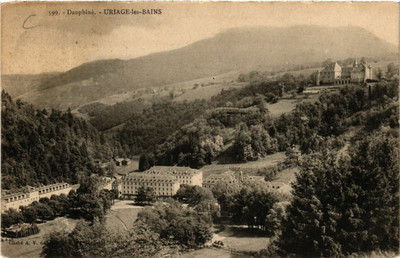 Carte postale ancienne Vizille et la Vallée d'Uriage à Vizille