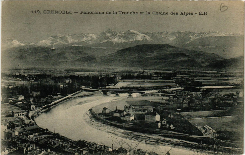 Carte postale ancienne Grenoble - Panorama de la Tronchée et la Chaine des Alpes à Grenoble