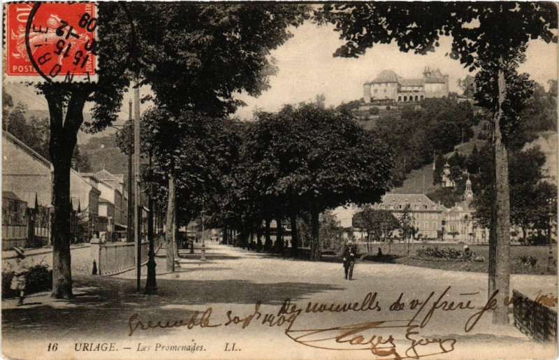 Carte postale ancienne Uriage - Le Promenade