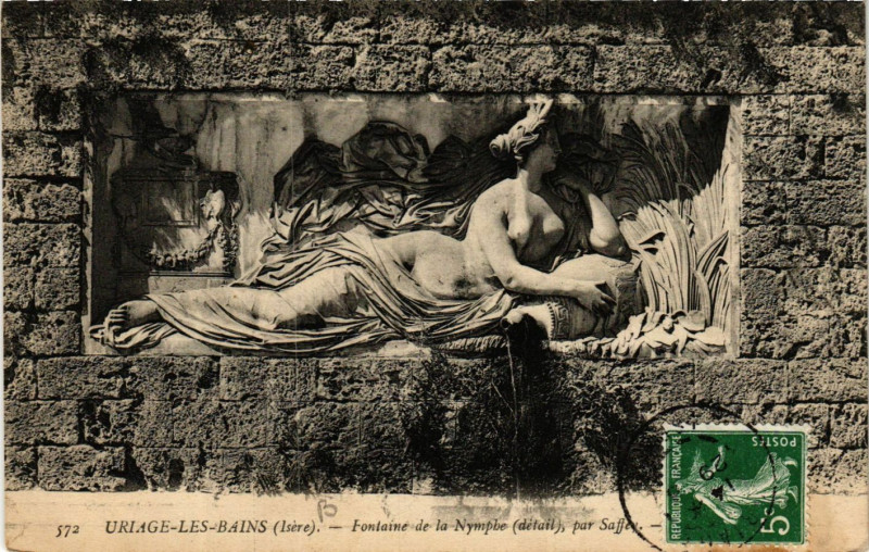Carte postale ancienne Uriage-les-Bains - Fontaine de la Nymphe (detail) par Saffey à Fontaine