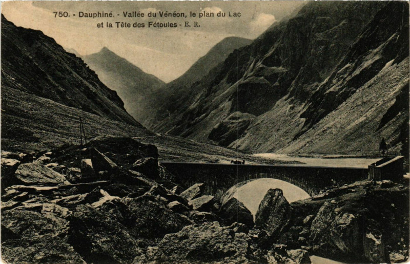 Carte postale ancienne Dauphiné - Vallée du Veneon le plan du Lac et la Tete des Fetoules à Plan