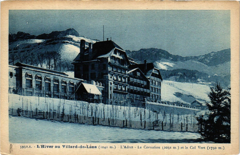 Carte postale ancienne L'Hiver au Villard-de-Lans (1040 m) L'Aret Cornafion à Villard-de-Lans