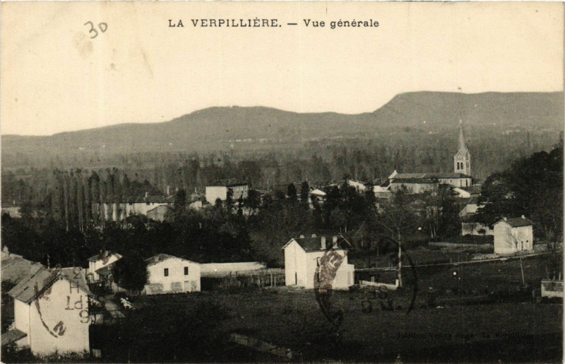 Carte postale ancienne La Verpilliere - Vue générale à La Verpillière