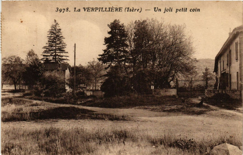 Carte postale ancienne La Verpilliere - Un joli petit coin à La Verpillière