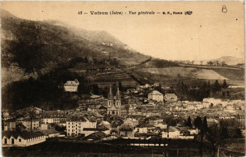 Carte postale ancienne Voiron - Vue générale à Voiron