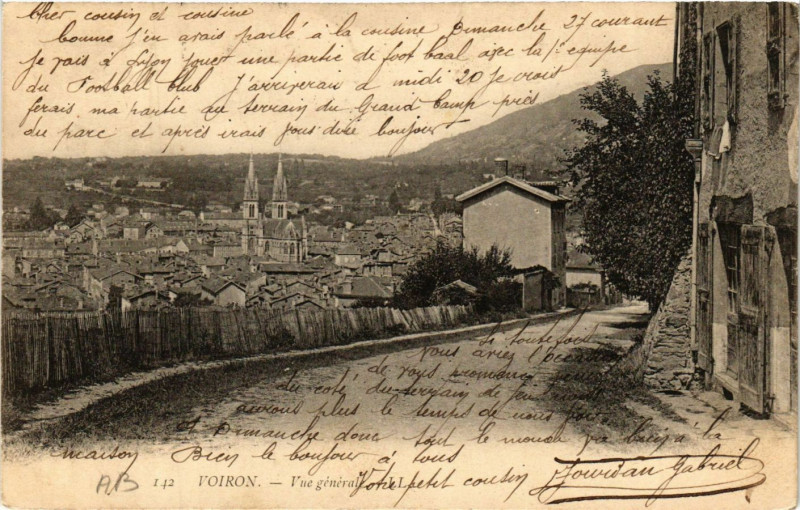 Carte postale ancienne Voiron - Vue générale à Voiron