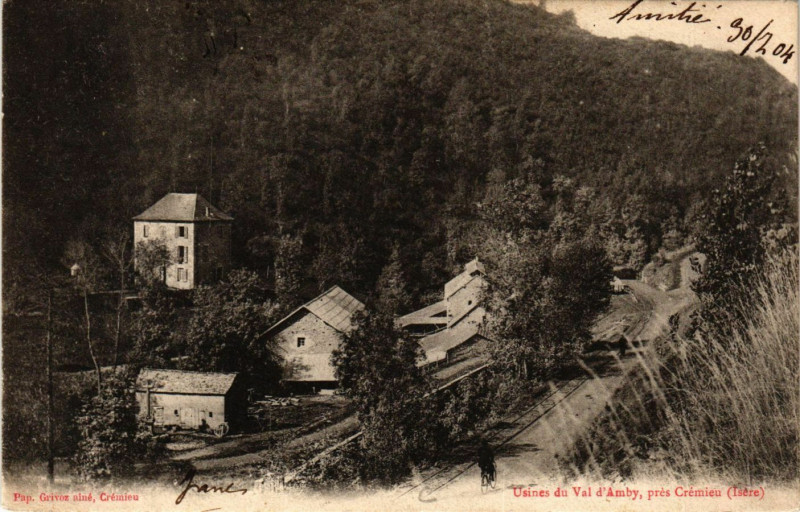 Carte postale ancienne Usines du Val-d'Amby pres Cremieu à Crémieu