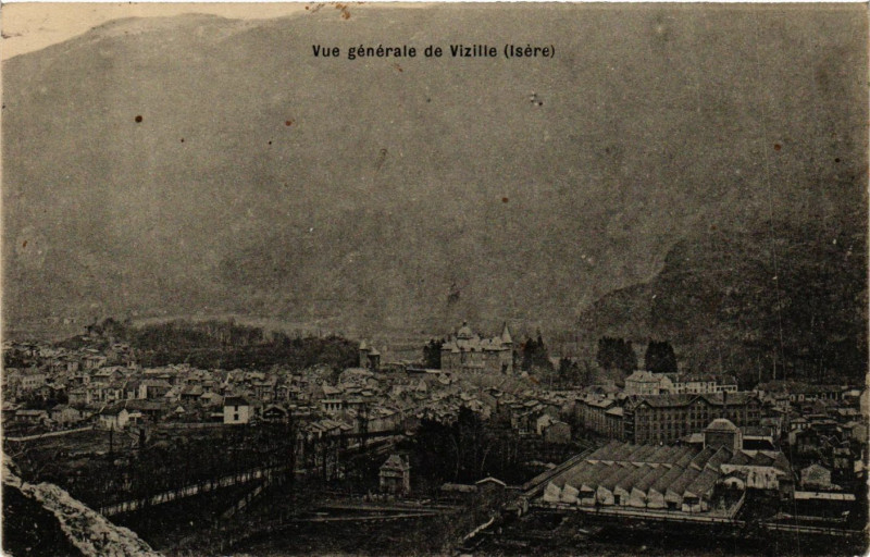 Carte postale ancienne Vue générale de Vizille à Vizille