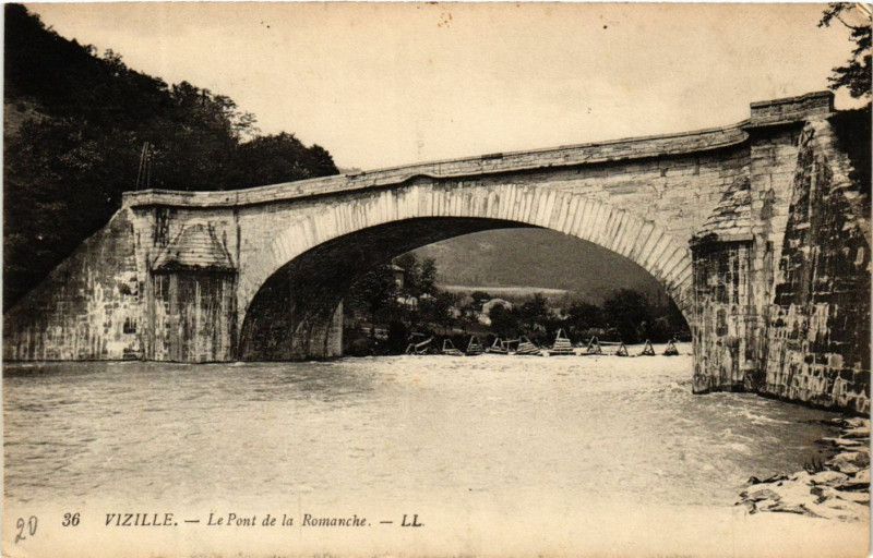 Carte postale ancienne Vizille - Le Pont de la Romanche à Vizille