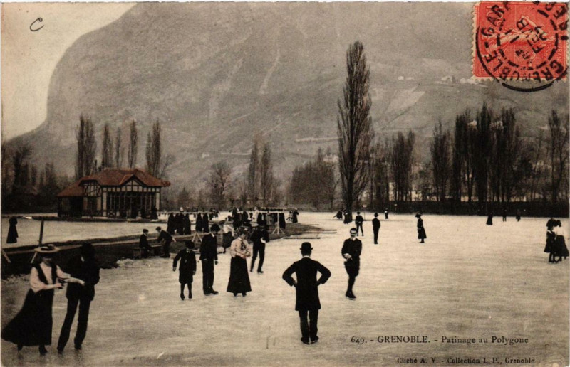 Carte postale ancienne Grenoble - Patinage au Polygone à Grenoble