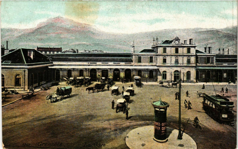 Carte postale ancienne Grenoble - La Gare à Grenoble