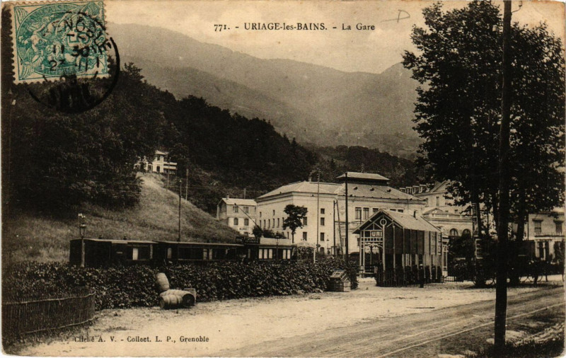 Carte postale ancienne Uriage-les-Bains - La Gare