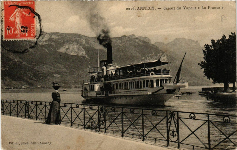 Carte postale ancienne Annecy - Deaprt du Vapeur La France à Annecy