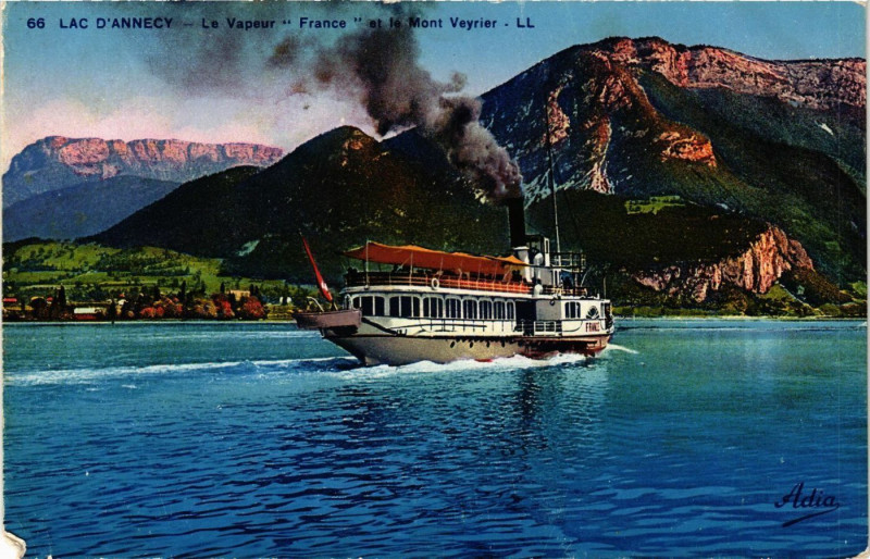 Carte postale ancienne Lac d'Annecy - Le Vapeur France et le Mont Veyrier à Annecy