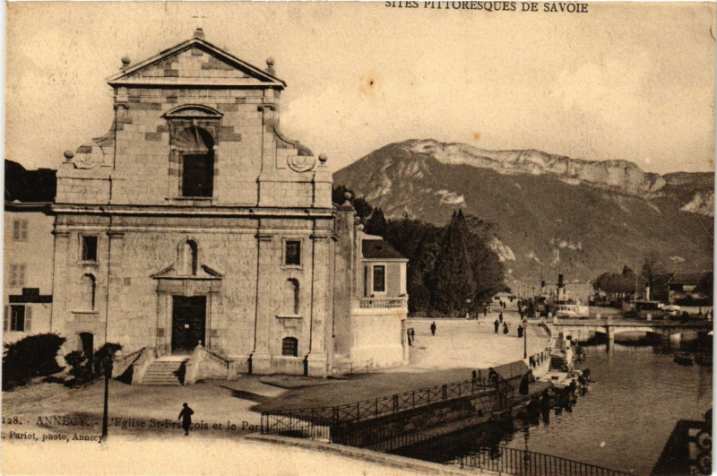 Carte postale ancienne Annecy - L'Eglise Saint-FRANCois et le Port à Annecy