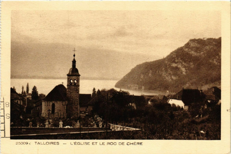 Carte postale ancienne Talloires - L'Eglise et le Roc de Chere