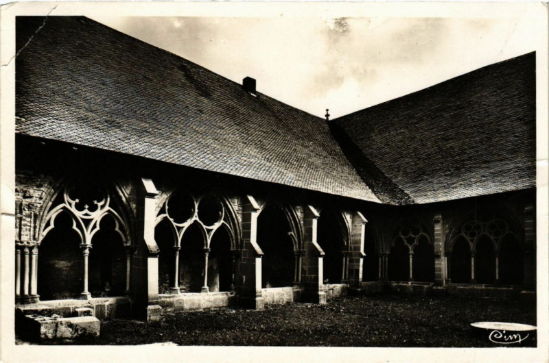 Carte postale ancienne Abondance - Le Cloitre à Abondance