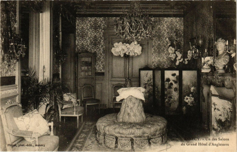 Carte postale ancienne Annecy - Un des Salons du Grand Hotel d'Angleterre à Annecy
