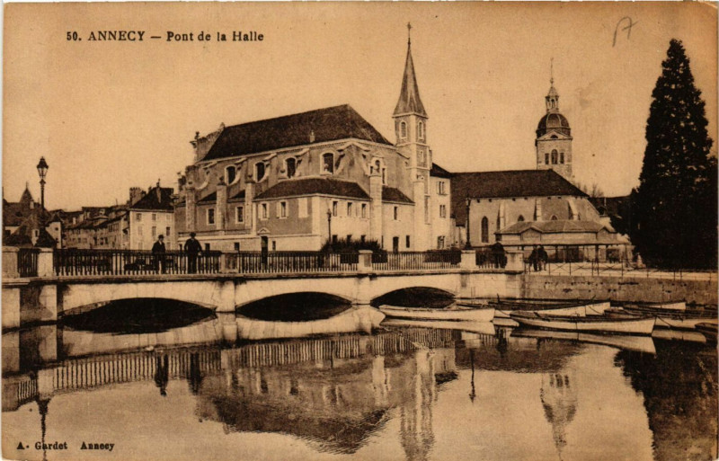Carte postale ancienne Annecy - Pont de la Halle à Annecy