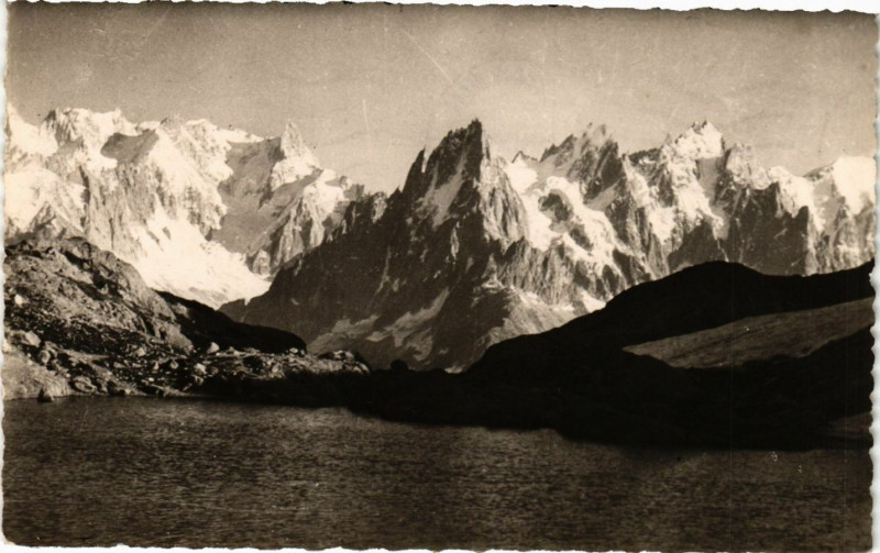 Carte postale ancienne Massif du Mont-Blanc