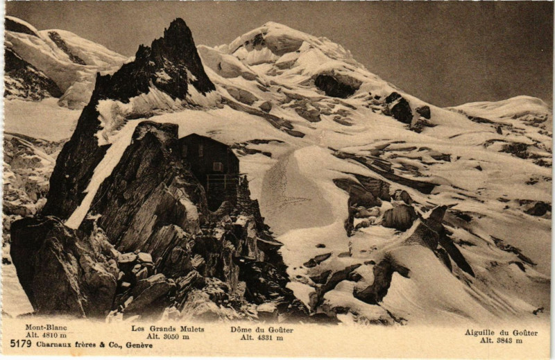 Carte postale ancienne Mont-Blanc - Les Grands Mulets - Dome du Goute