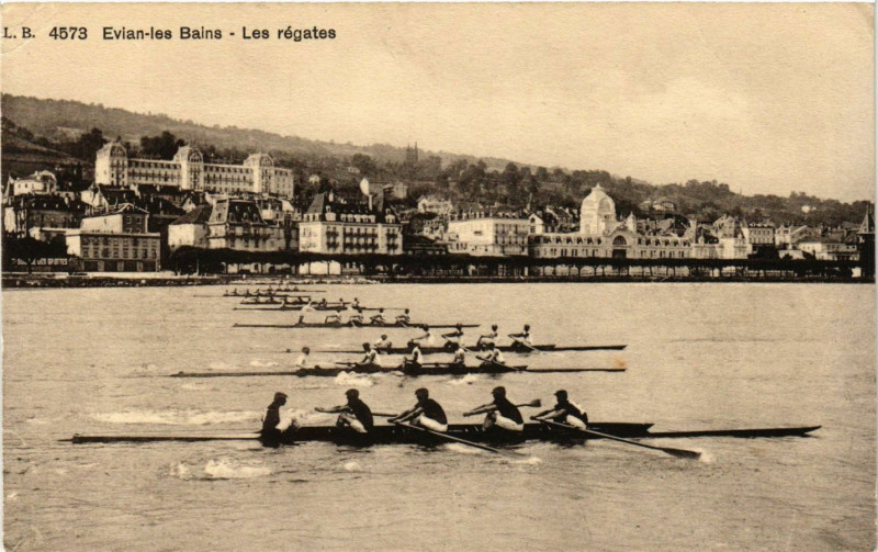 Carte postale ancienne Evian-les-Bains - Les Régates à Évian-les-Bains