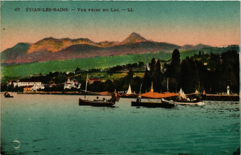Carte postale ancienne Evian-les-Bains - Vue prise du Lac à Évian-les-Bains