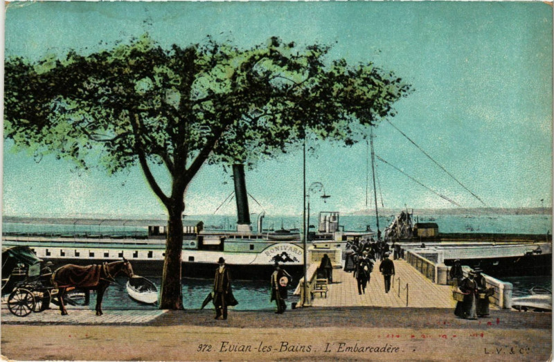 Carte postale ancienne Evian-les-Bains - L'Embarcadere à Évian-les-Bains
