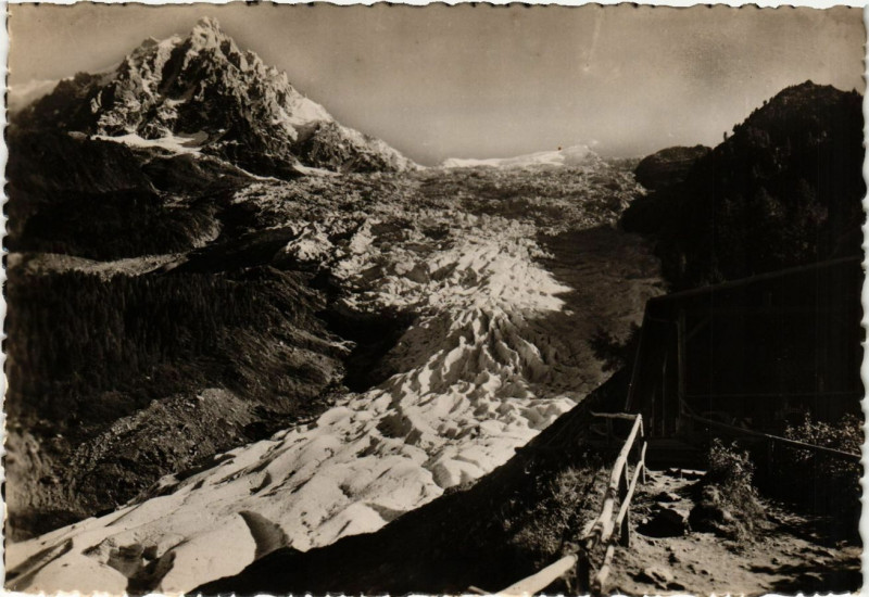 Carte postale ancienne Chamonix - Mont-Blanc - Env. - Le Glacier des Bossons à Chamonix-Mont-Blanc