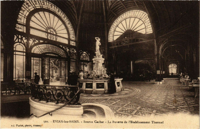Carte postale ancienne Evian-les-Bains - Source Cachat à Évian-les-Bains