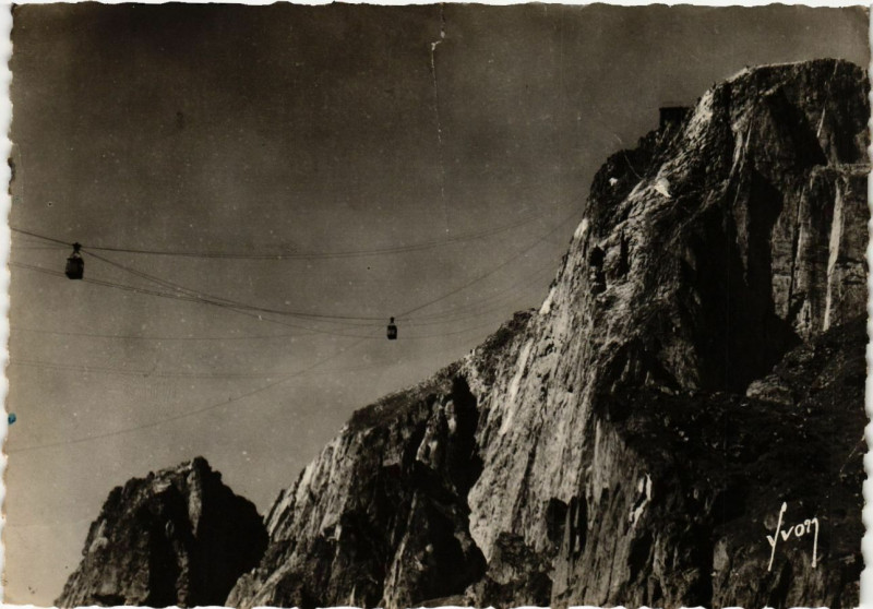 Carte postale ancienne Chamonix-Mont-Blanc - Teleferique du Brévent à Chamonix-Mont-Blanc