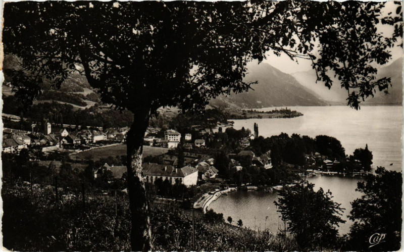 Carte postale ancienne Talloires - Vue générale - Env. d'Annecy à Annecy