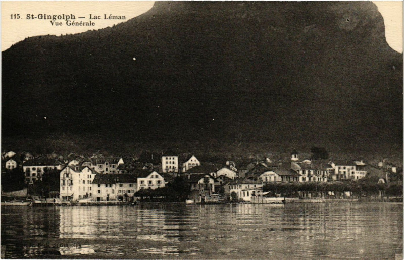 Carte postale ancienne Saint-Gingolph - Lac Léman - Vue générale à Saint-Gingolph