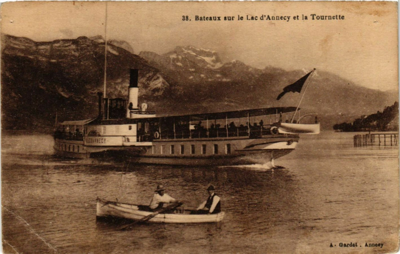 Carte postale ancienne Lac d'Annecy - Bateaux sur le Lac d'Annecy et le Tournette à Annecy