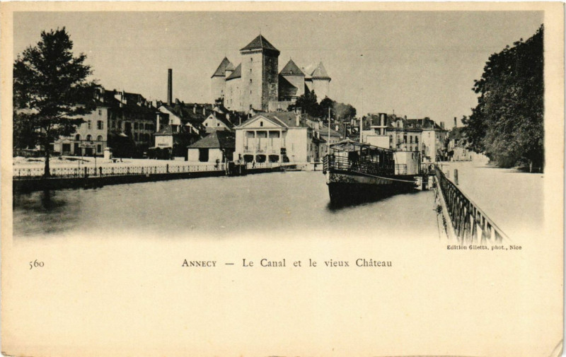 Carte postale ancienne Annecy - Le Canal et le Vieux Chateau à Annecy