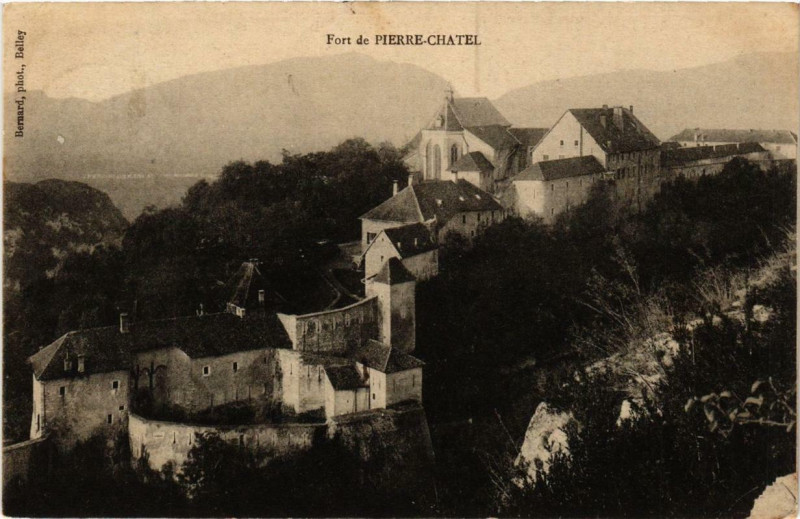 Carte postale ancienne Fort-de-Pierre-Chatel