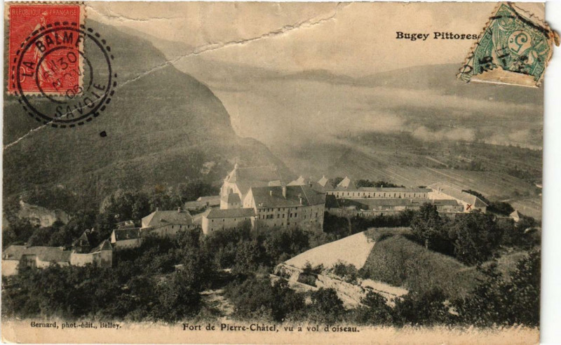 Carte postale ancienne Fort-de-Pierre-Chatel vu a vol d'oiseau