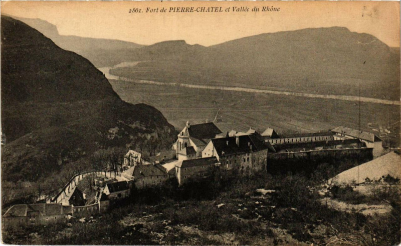 Carte postale ancienne Fort-de-Pierre-Chatel et Vallée du Rhone