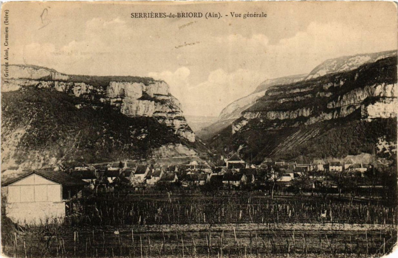 Carte postale ancienne Serrieres-de-Briord Vue générale à Serrières-de-Briord