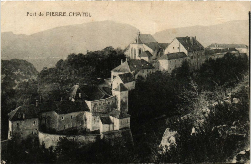Carte postale ancienne Fort-de-Pierre-Chatel