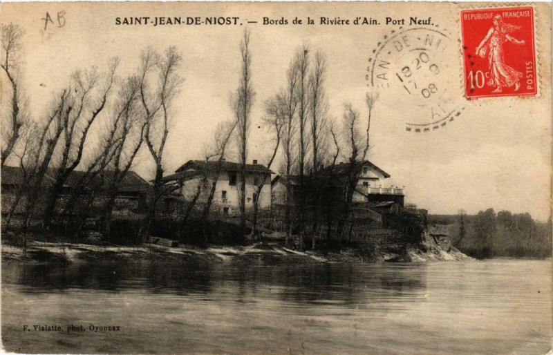 Carte postale ancienne Saint-Jean-de-Niost Bords de la Riviere d'Ain Port Neuf à Saint-Jean-de-Niost