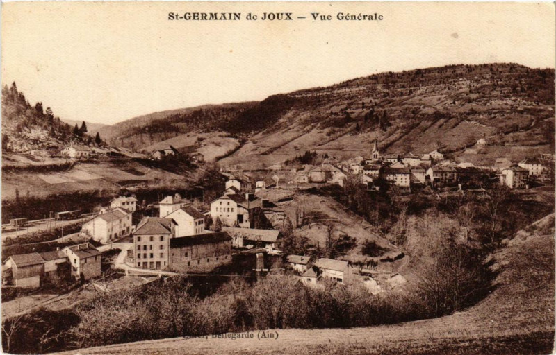 Carte postale ancienne Saint-Germain-de-Joux Vue générale à Saint-Germain-de-Joux
