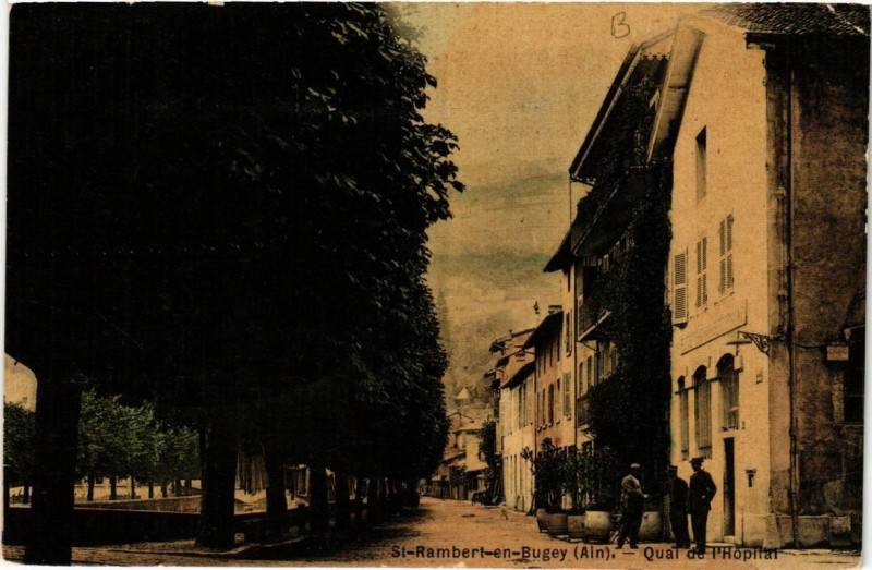 Carte postale ancienne Saint-Rambert-en-Bugey Quai de l'Hopital à Saint-Rambert-en-Bugey