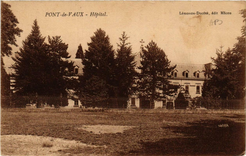 Carte postale ancienne Pont-de-Vaux Hopital à Pont-de-Vaux