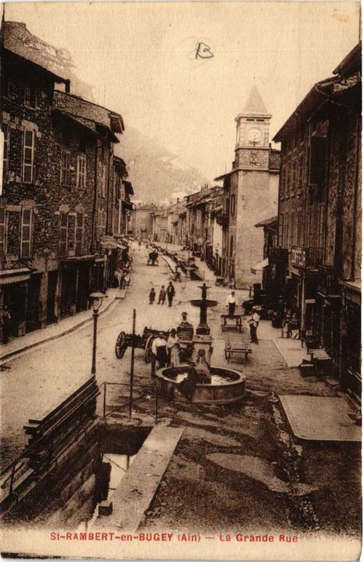 Carte postale ancienne Saint-Rambert-en-Bugey La Grande Rue à Saint-Rambert-en-Bugey