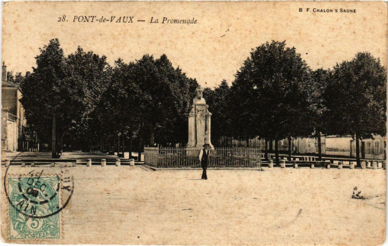 Carte postale ancienne Pont-de-Vaux La Promenade à Pont-de-Vaux